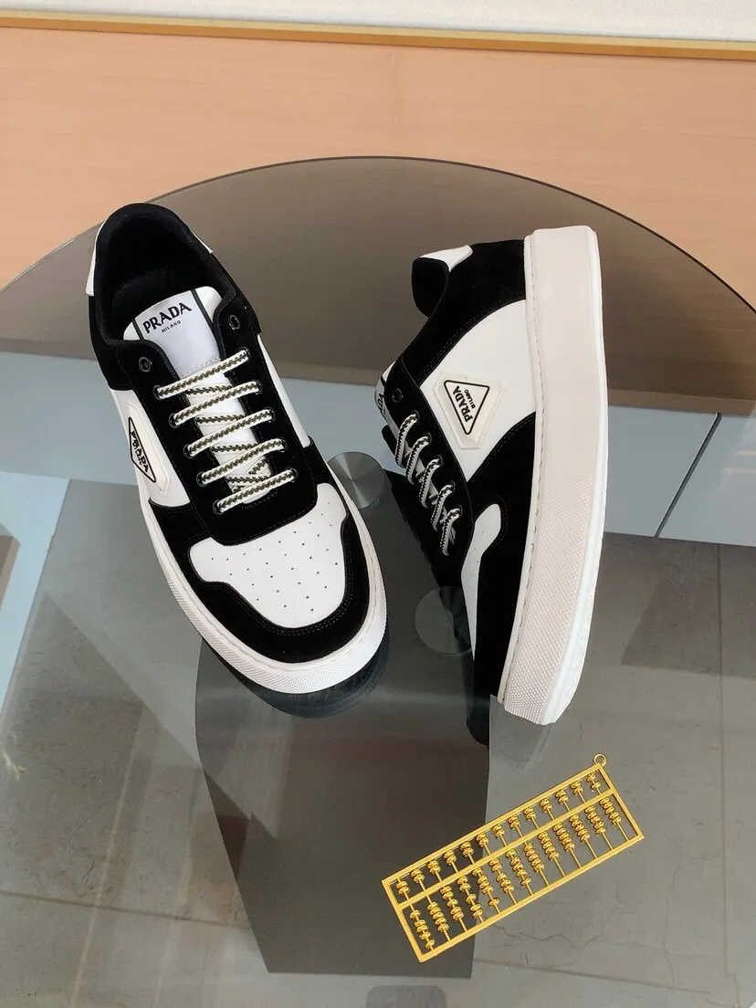 Factory price 420. 【PRADA】Prada’s latest 🎁🎁 fashionable casual men’s shoes 👟, hot style 💥 simple and elegant style, exclusive for trendy men. Exclusive official website latest brand 👑original decoration, fashionable and generous, original cowhide leather ✅ breathable sheepskin lining, official website designated wear-resistant casual outsole, classic model taken in real life 🎬38-44. Can be customized45